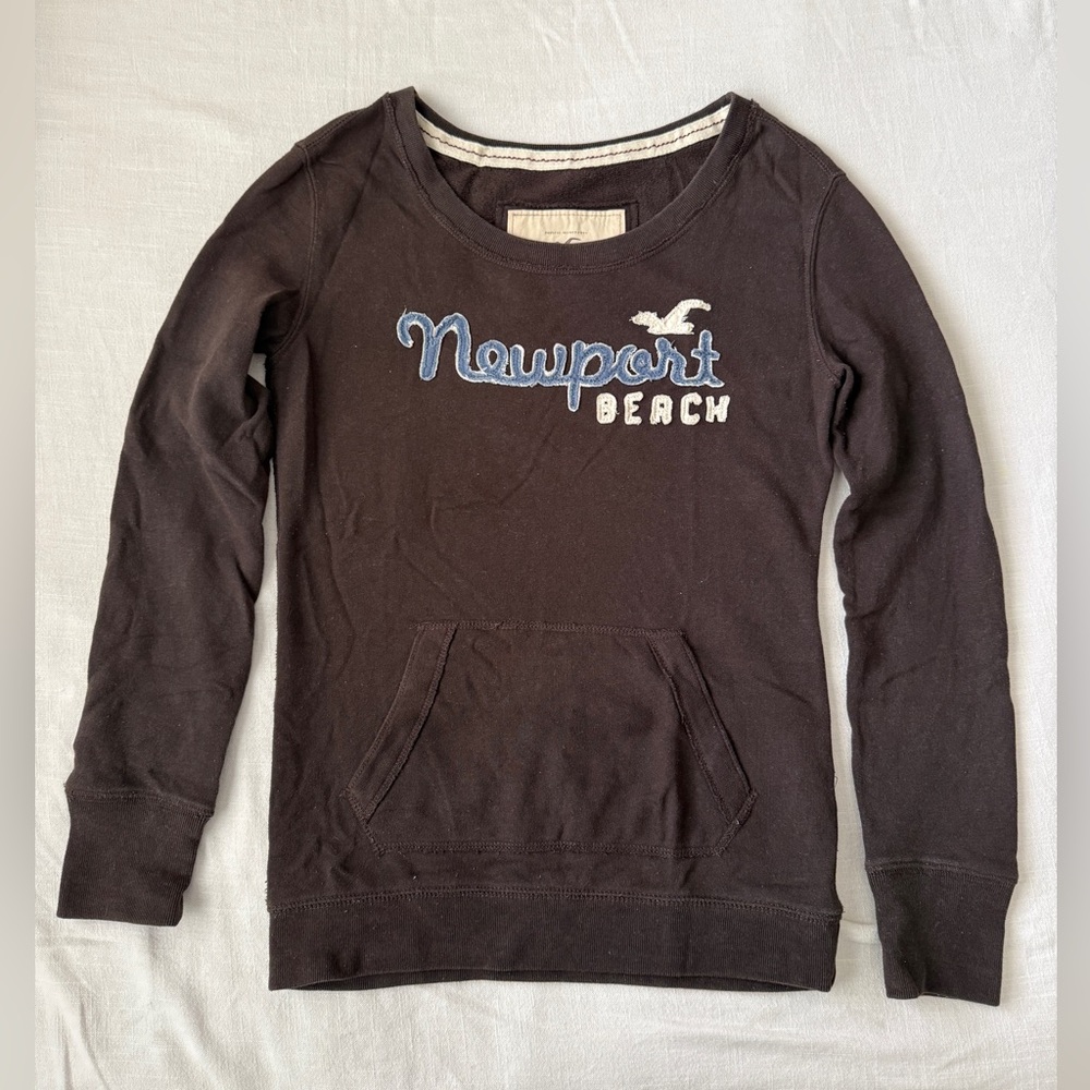 Vintage Y2K Hollister Women's Brown Crew Neck Sweater